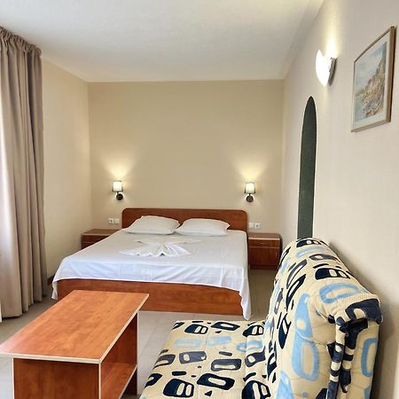 Hotel Jambo Golden Sands Exteriör bild