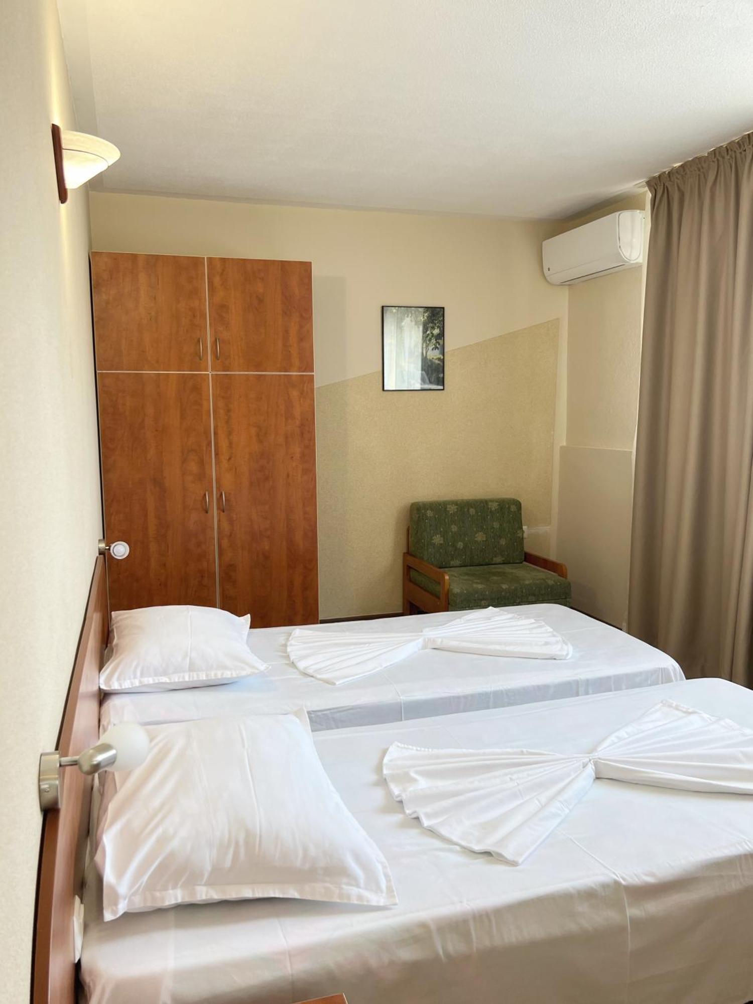 Hotel Jambo Golden Sands Exteriör bild