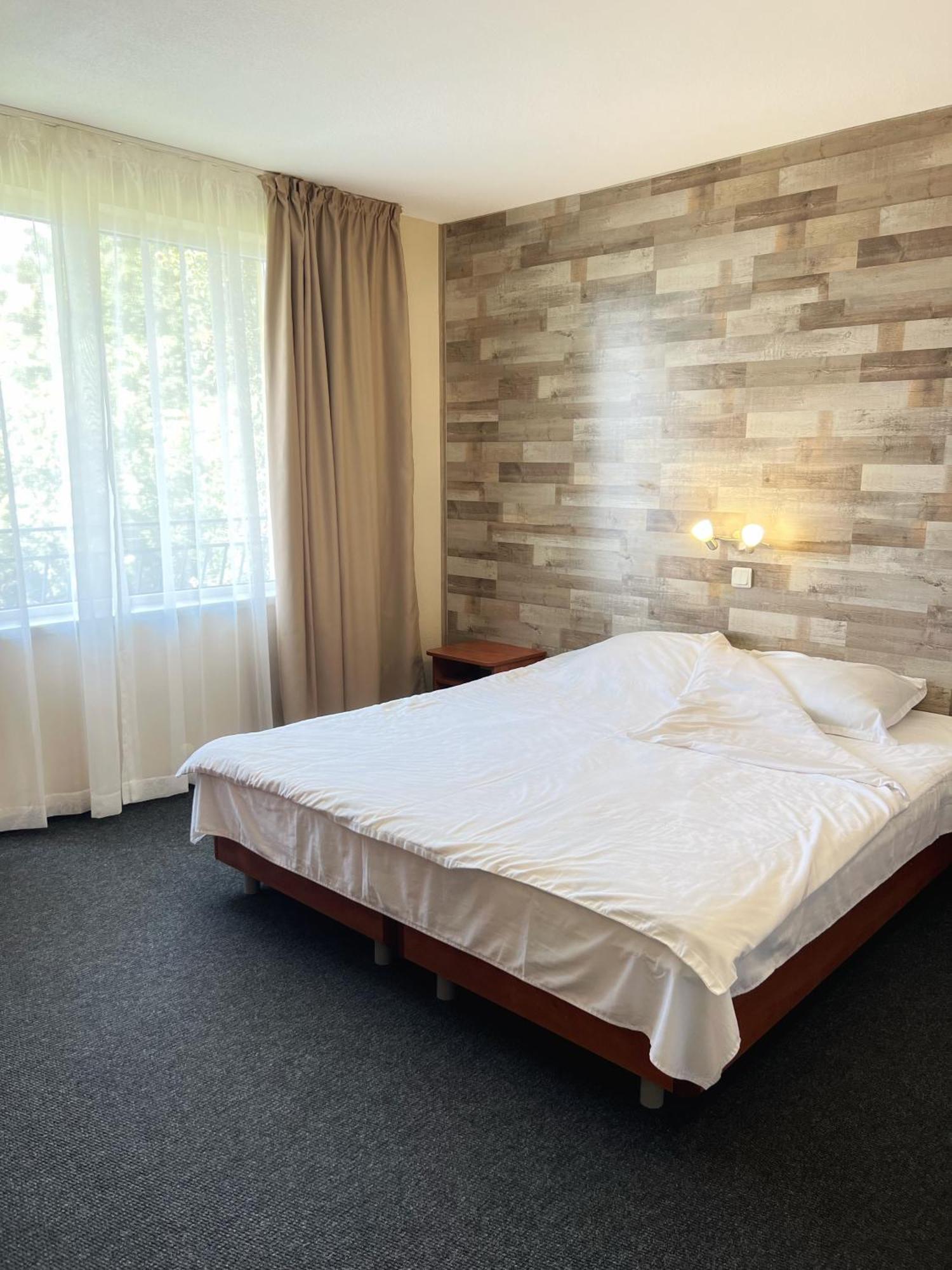 Hotel Jambo Golden Sands Exteriör bild