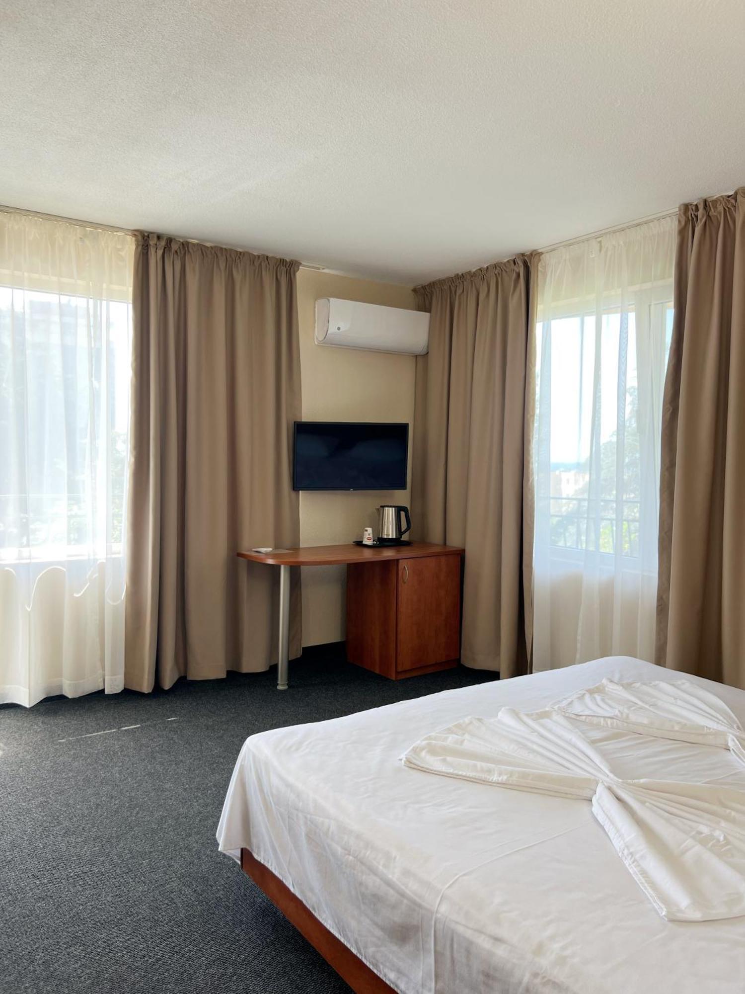 Hotel Jambo Golden Sands Exteriör bild