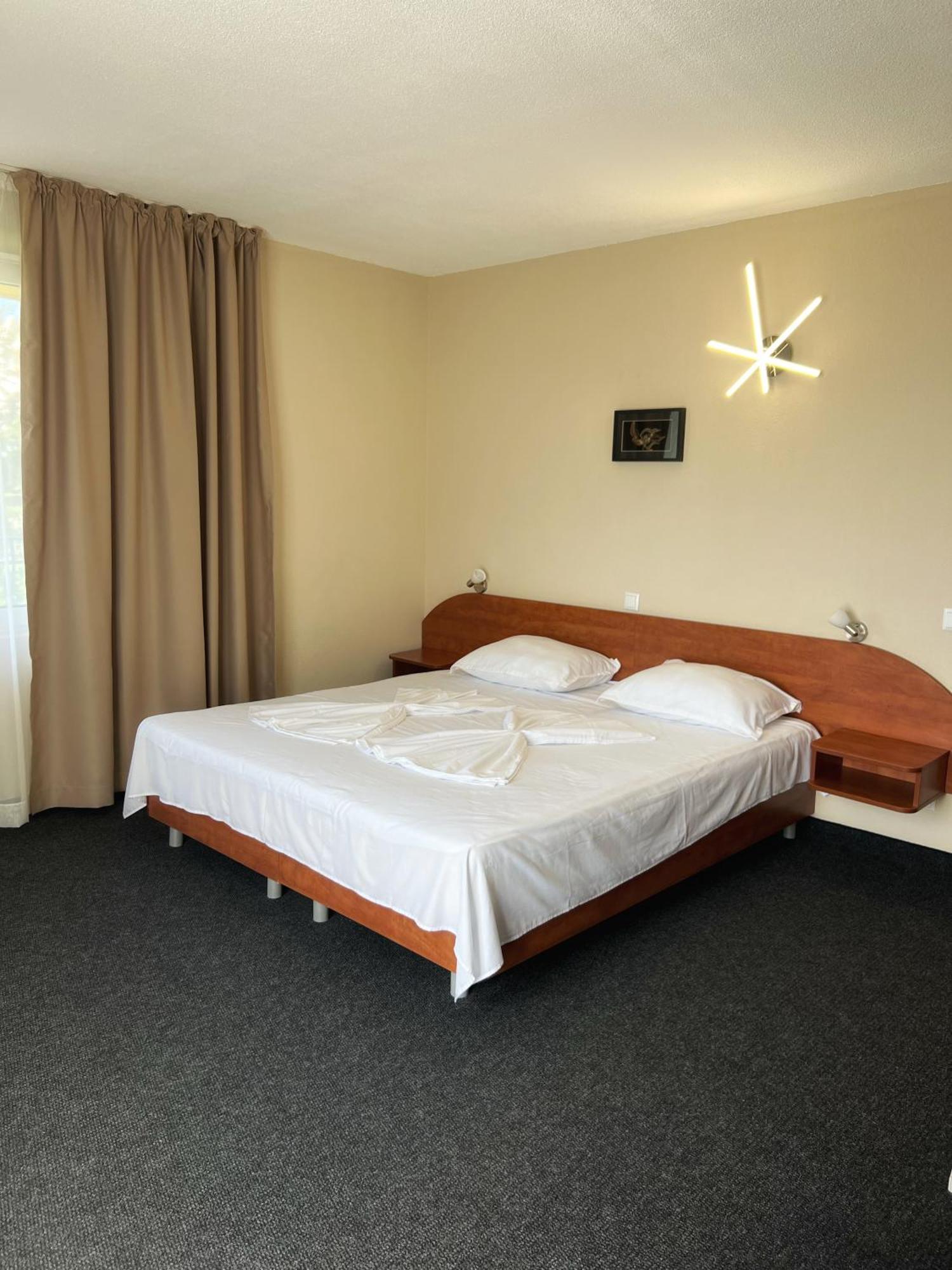 Hotel Jambo Golden Sands Exteriör bild